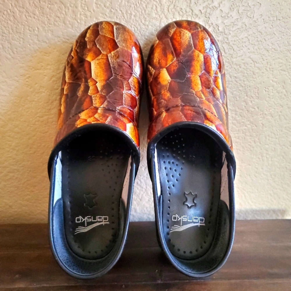 EUC Dansko Clogs - Picture 4 of 8